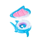 Kép 5/6 - Felfújható úszógumi tetővel (cápa)