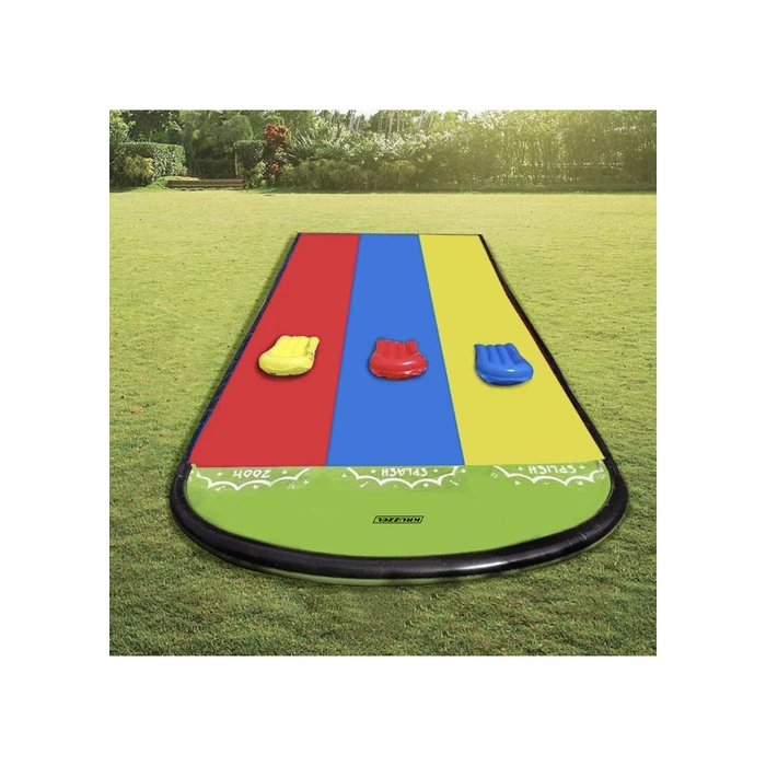 Vízi csúszda szökőkúttal