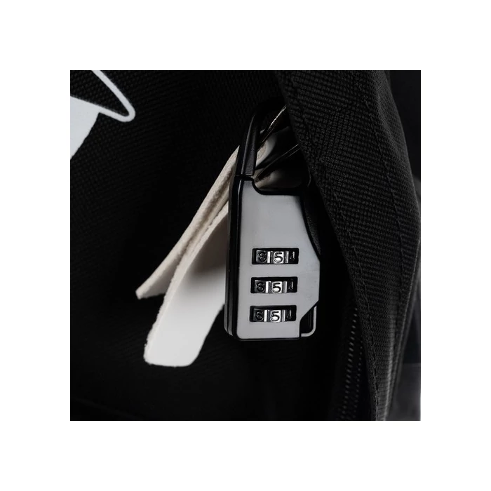 Hátizsák USB csatlakozóval