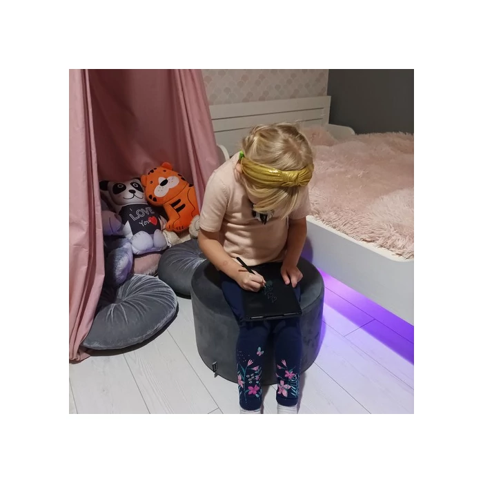 Kruzzel rajzolótábla fekete 8,5 cm képátlóval