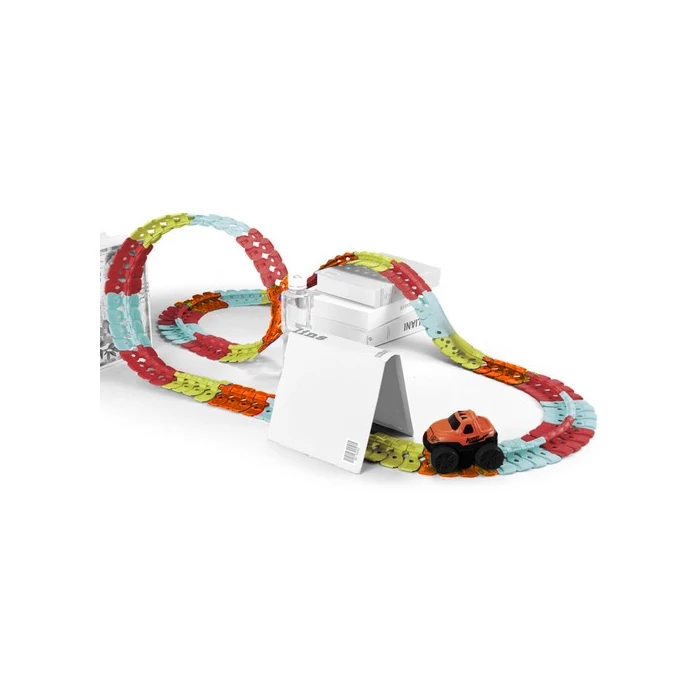 Rugalmas autópálya + világító autó – 4,8m