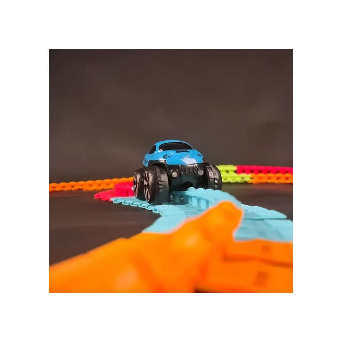 Rugalmas autópálya + világító autó – 4,8m