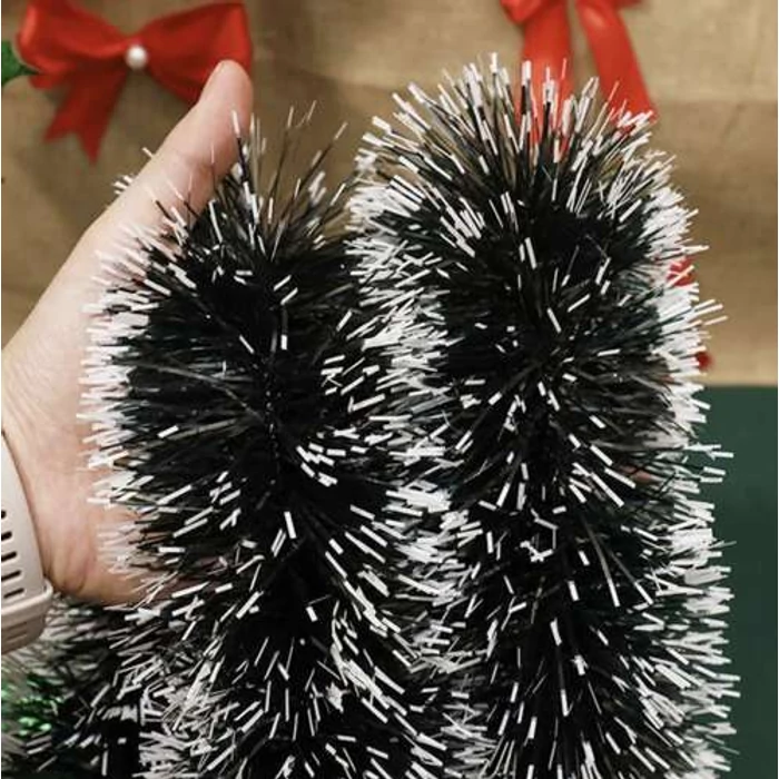 Hosszú és vastag karácsonyfa girland 6 m / 15 cm - havas