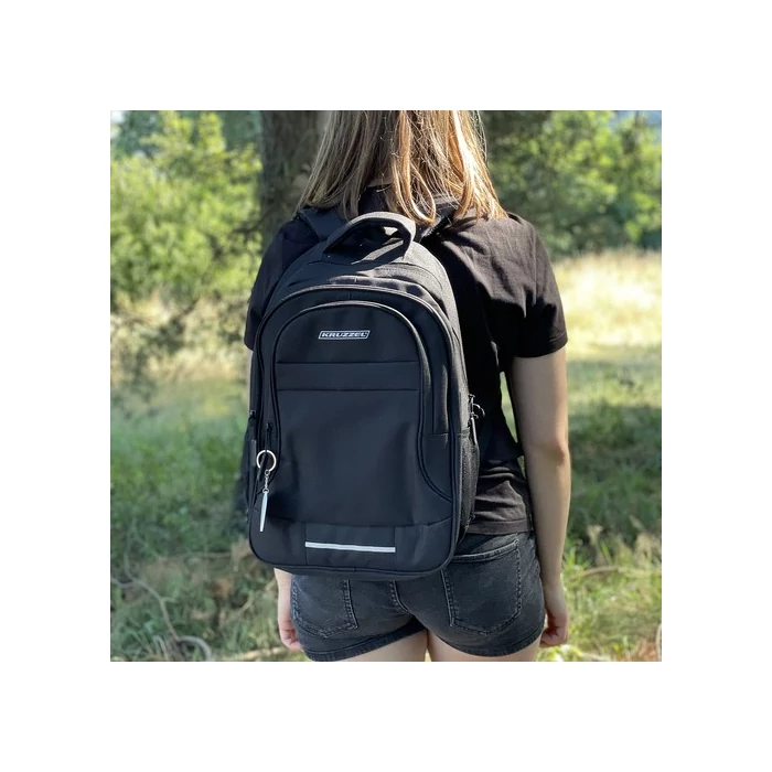 Kruzzel hátizsák 22L fekete 