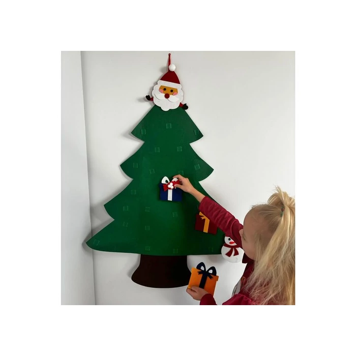 Filc karácsonyfa díszekkel