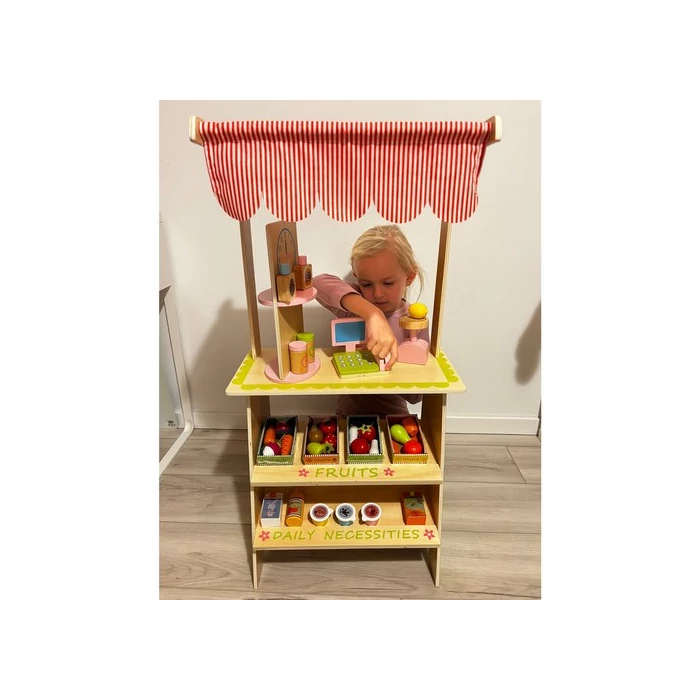 Fa piaci stand kiegészítőkkel