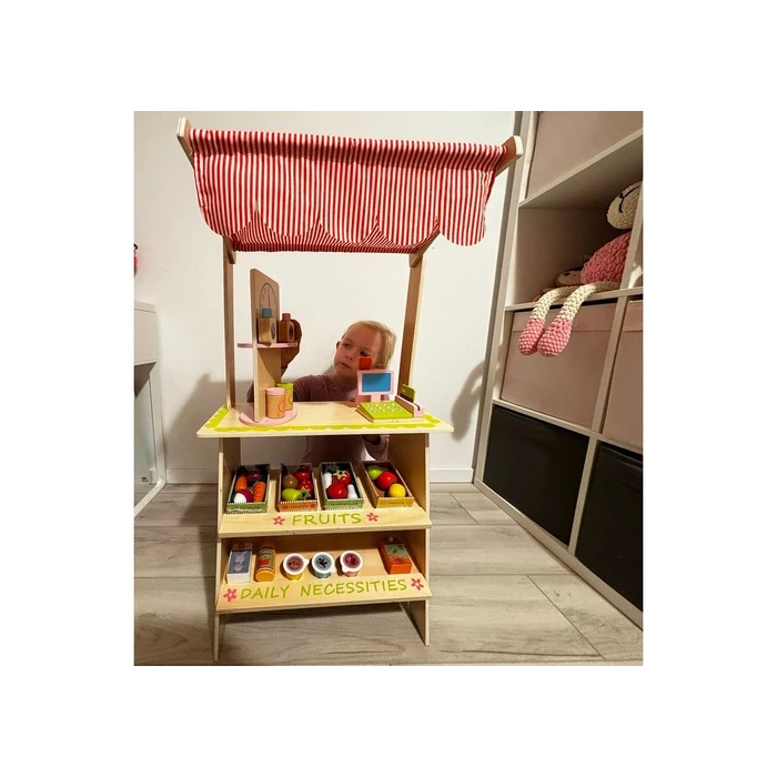 Fa piaci stand kiegészítőkkel