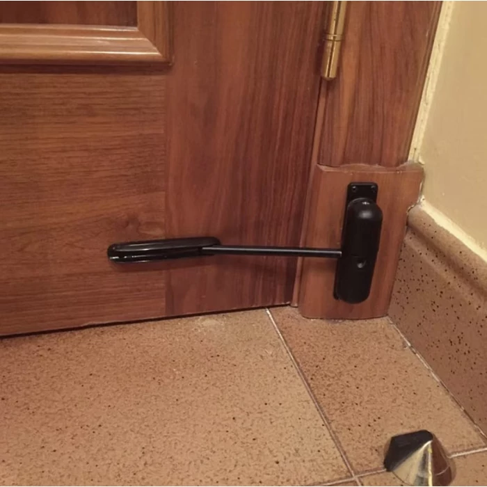 Ajtó- és kapucsukó