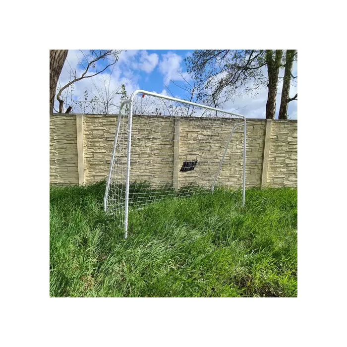 Futballkapu célzószőnyeggel