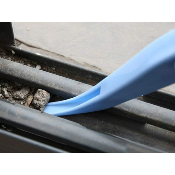 Tisztító kefe, réskaparó