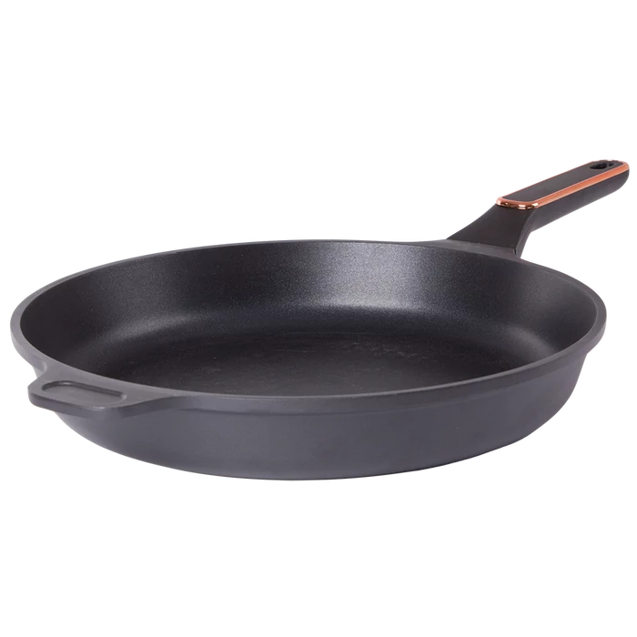 Serpenyő 28 cm